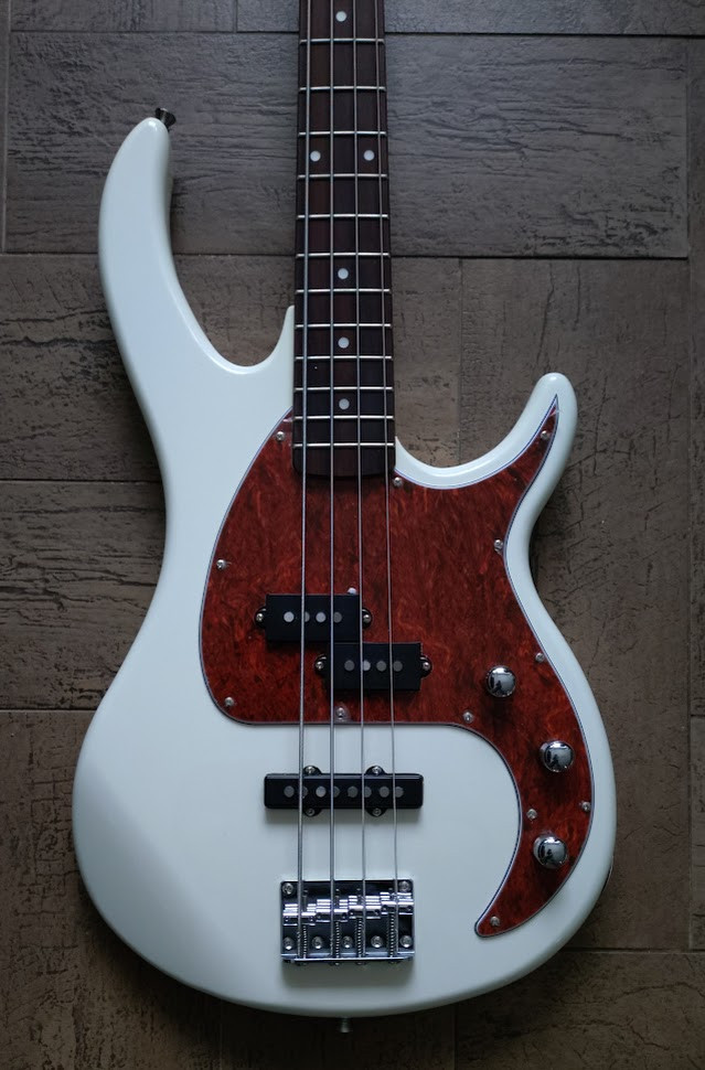 Peavey Milestone® 4 Ivory