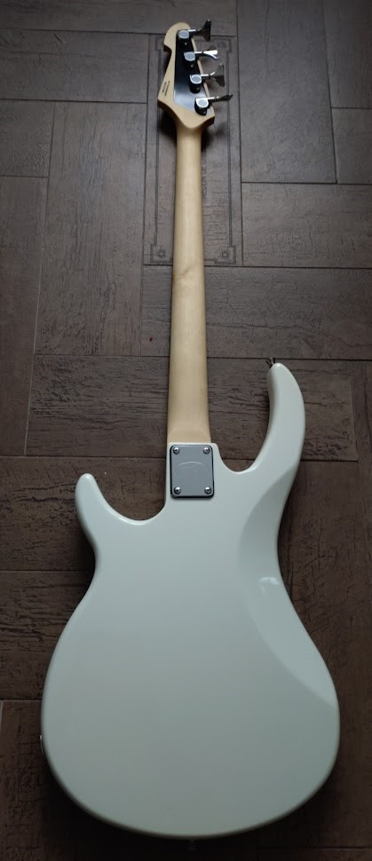 Peavey Milestone® 4 Ivory